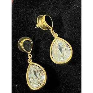 Vintage Trifari Signed Gold Tone Black & Clear Crystal Teardrop Pierced Earrings